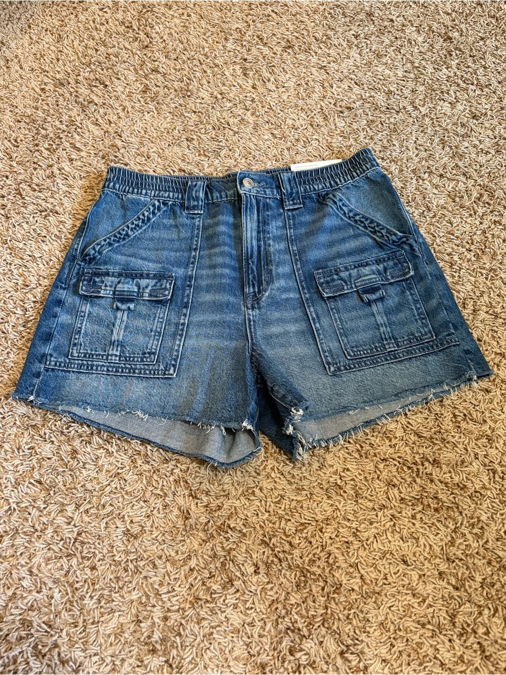 American Eagle Highest Ride 90s Boyfriend Short women’s size 8 NWT!!